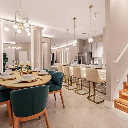 Themed Townhouse Close To Sea World